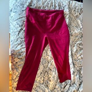 (HOLD FOR KELEIGH) 
Lululemon Swift Speed High-Rise Crop 21" Size 12 — 3 pairs